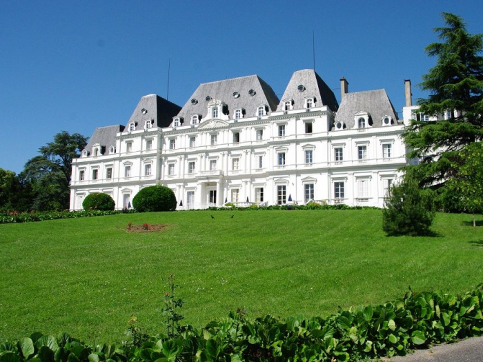 Chateau de Lormoy