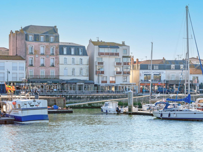 LES SABLES D'OLONNE : 6, quai Emmanuel Garnier